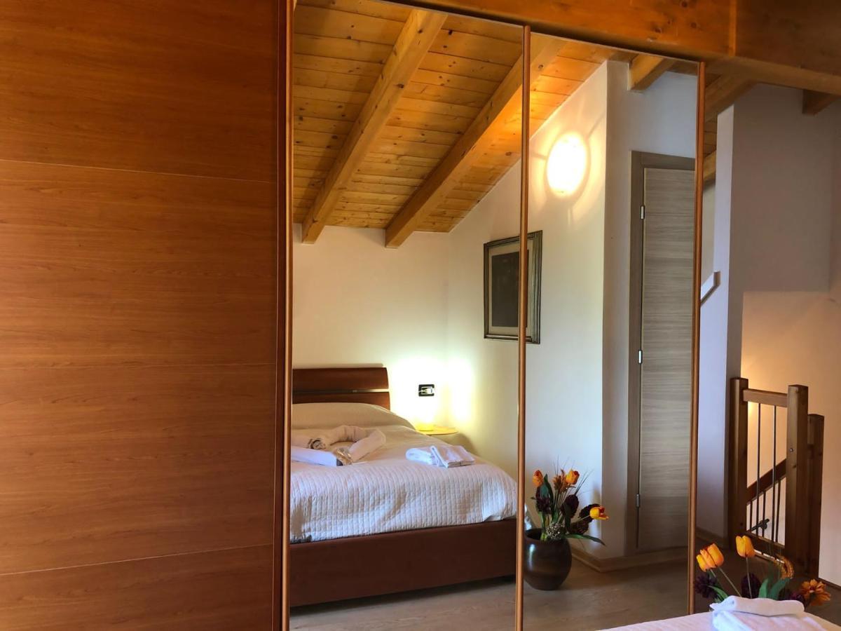 Parzanica La Villetta In Residence Con Piscina E Vista Lago מראה חיצוני תמונה