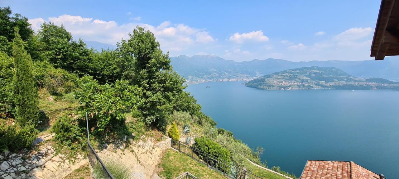 Parzanica La Villetta In Residence Con Piscina E Vista Lago מראה חיצוני תמונה