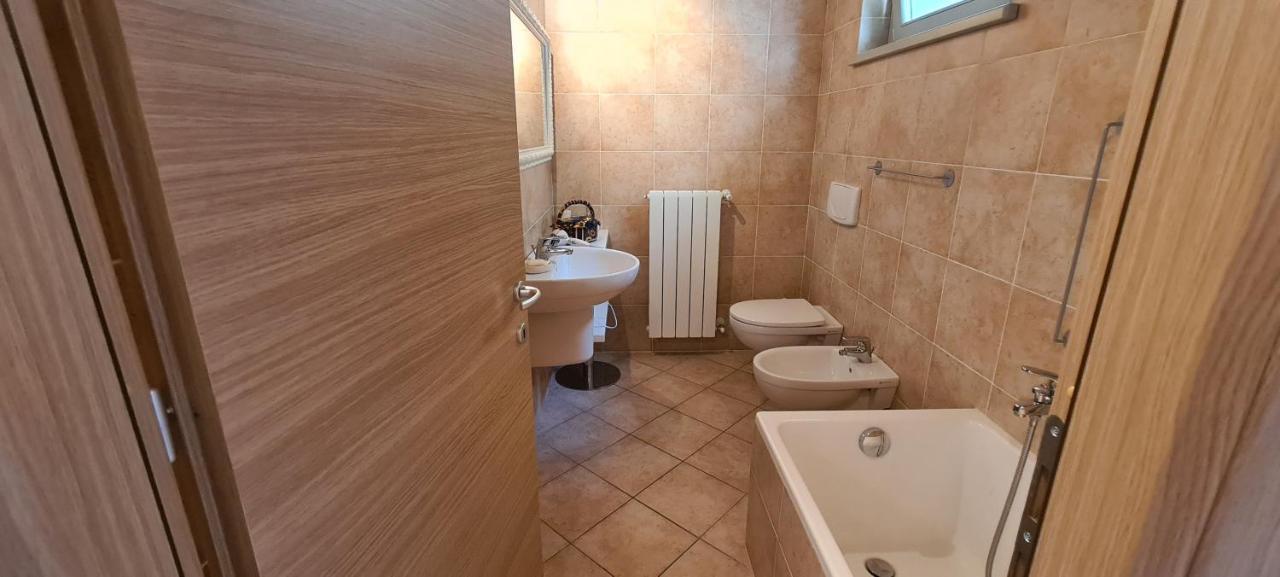 Parzanica La Villetta In Residence Con Piscina E Vista Lago מראה חיצוני תמונה